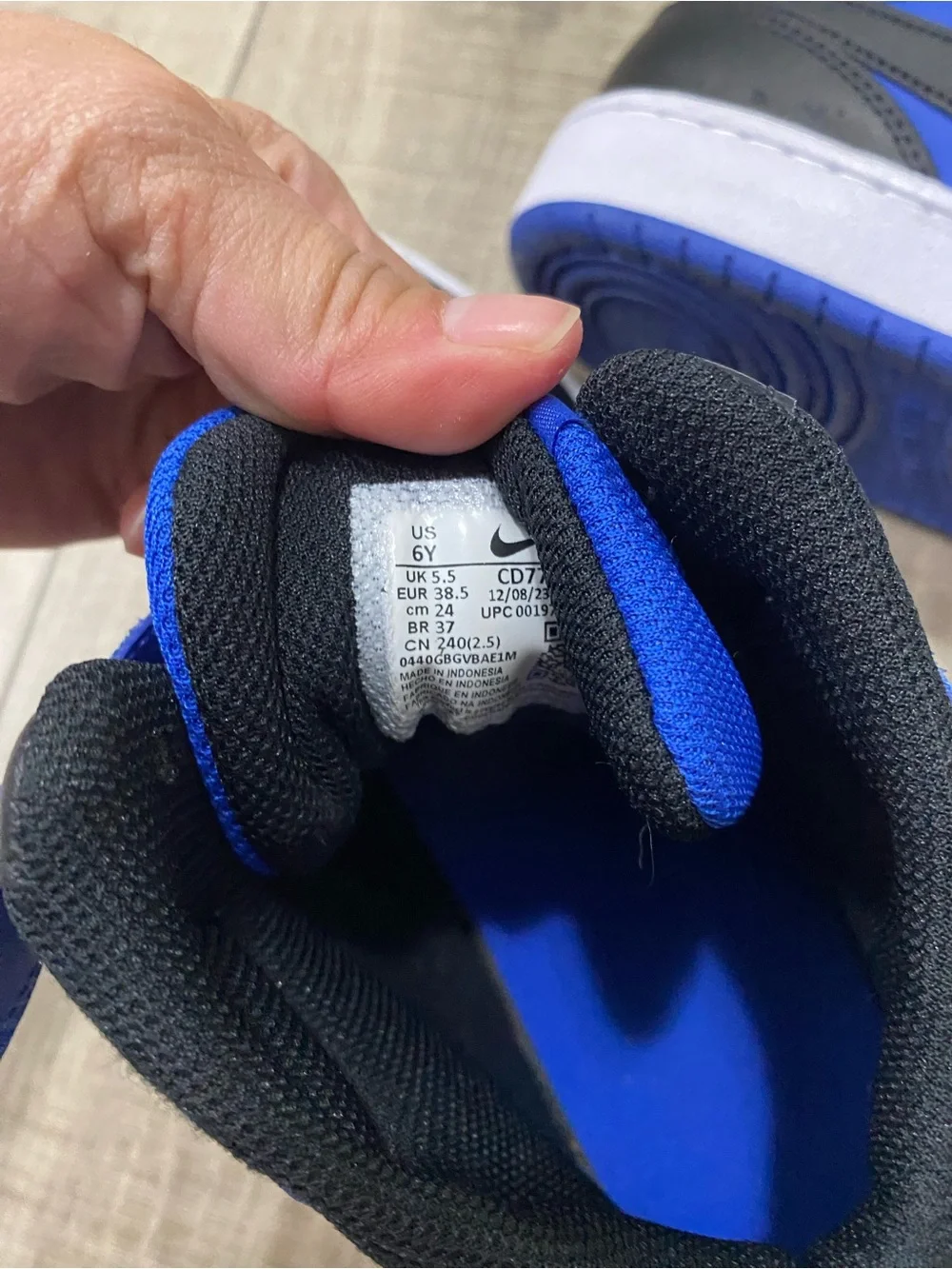 Nike Kids Mid-Top Sneakers in Royal Blue and Black